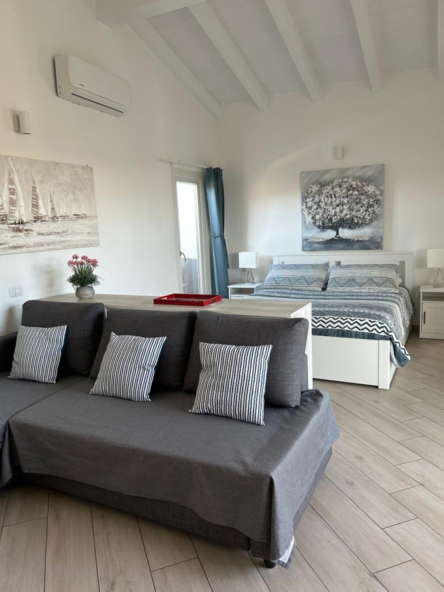 Appartement Attico Jasmin à Quartu SantʼElena Extérieur photo